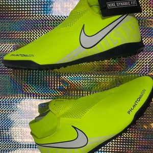 Brand New Nike Phantom VSN Academy Sneakers
